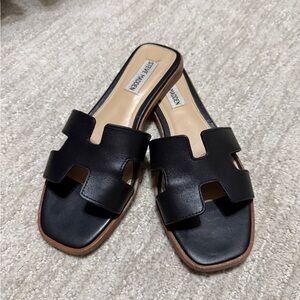 Steve Madden Black Leather Sandals with H-Cutout